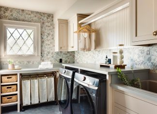 This chic laundry room with floral wallpaper was an essential design fix